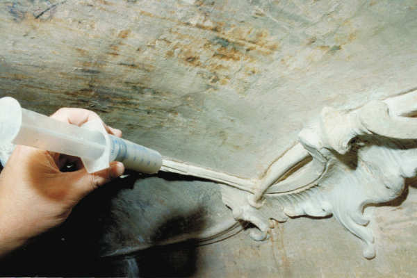 Hinterspritzung loser Stuckteile 